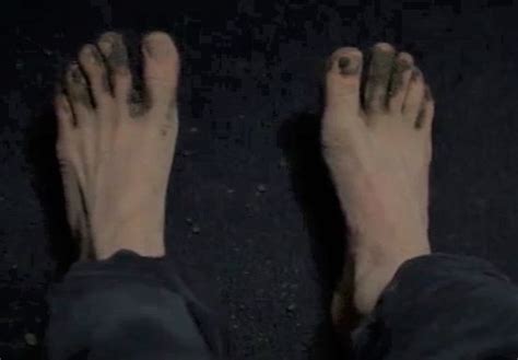 freddie highmore feet